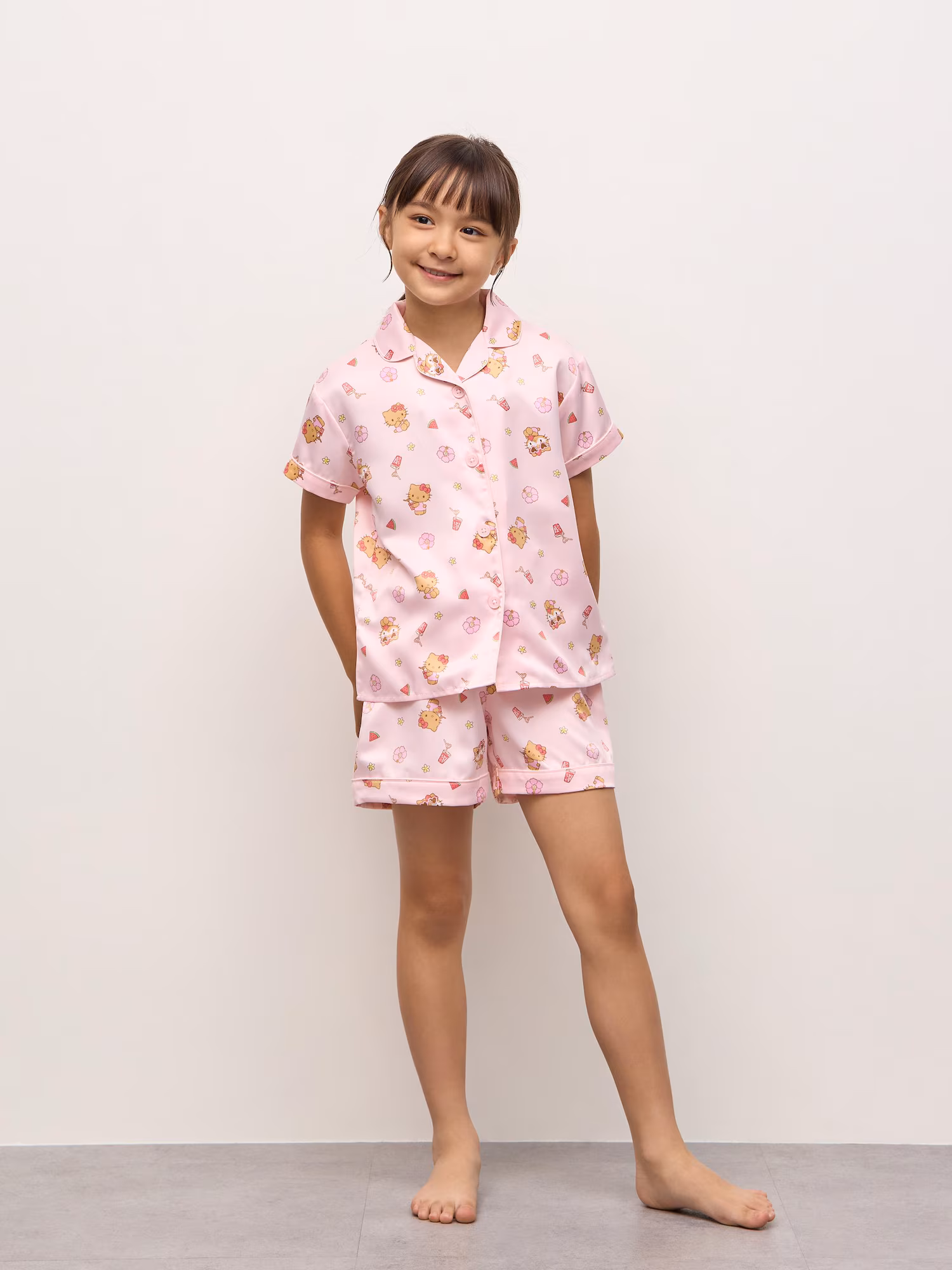 Атласная пижама (короткий рукав и шорты) GIRLS Sanrio characters — GU