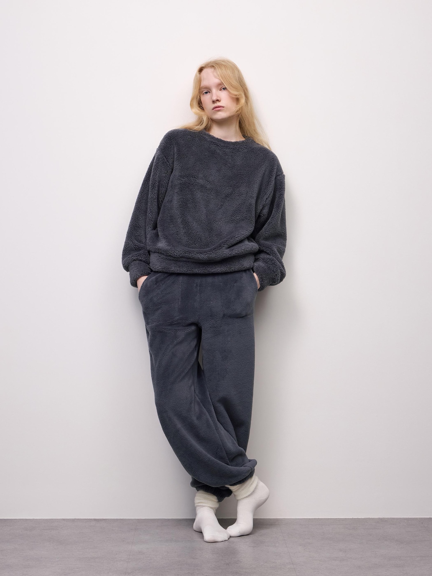 Комплект лoungewear из мармеладной ткани — GU