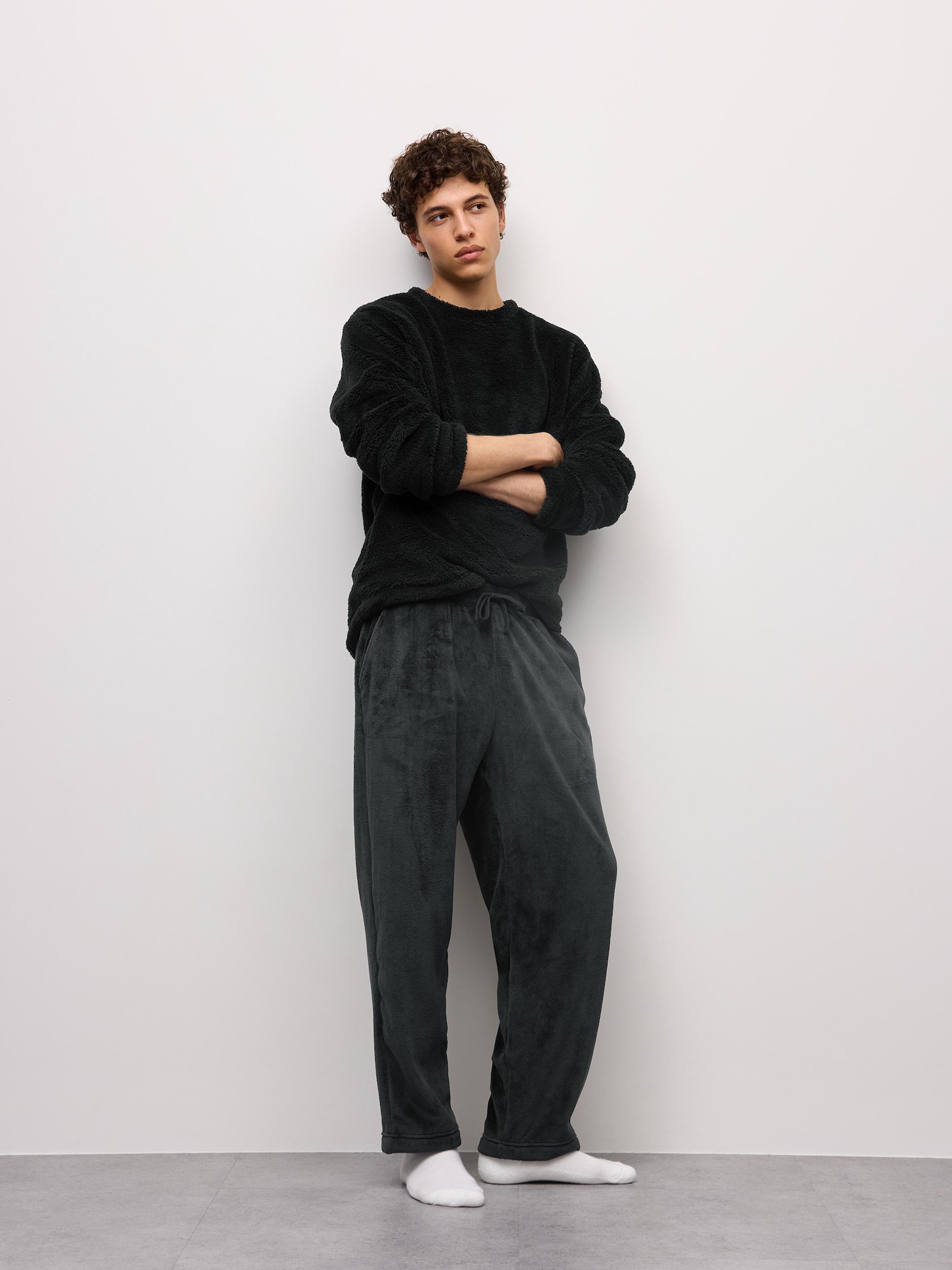 Комплект лoungewear из мармеладной ткани — GU