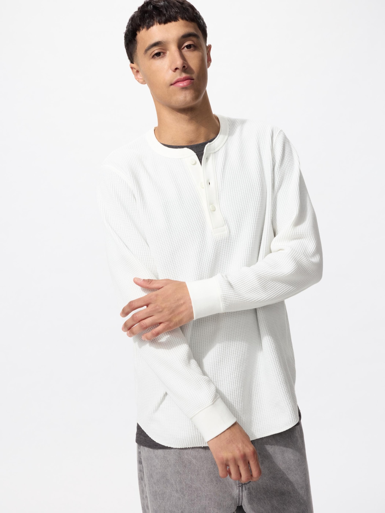 Футболка вафельная хенли длинный рукав — UNIQLO