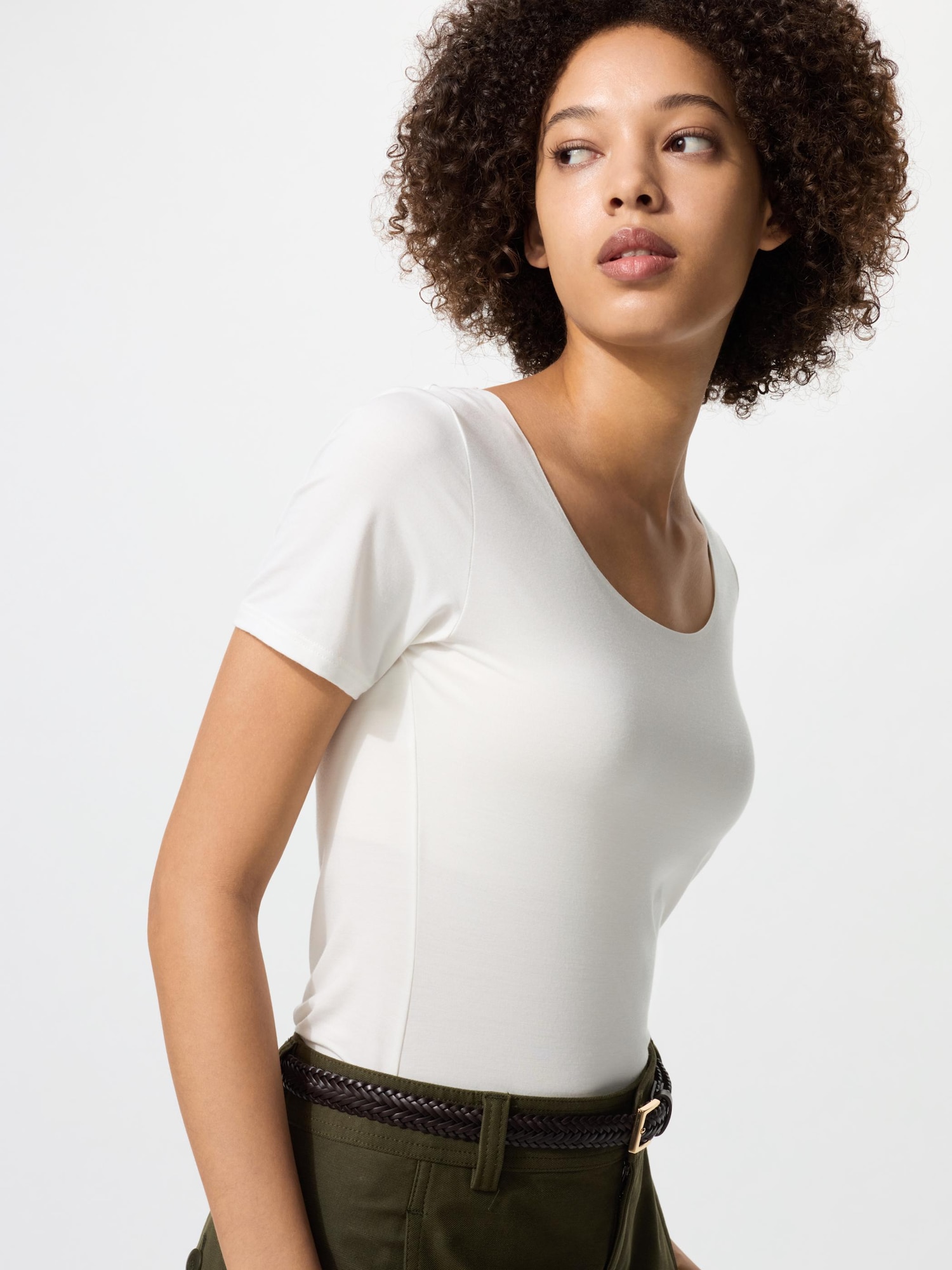 HEATTECH футболка с U-вырезом — UNIQLO
