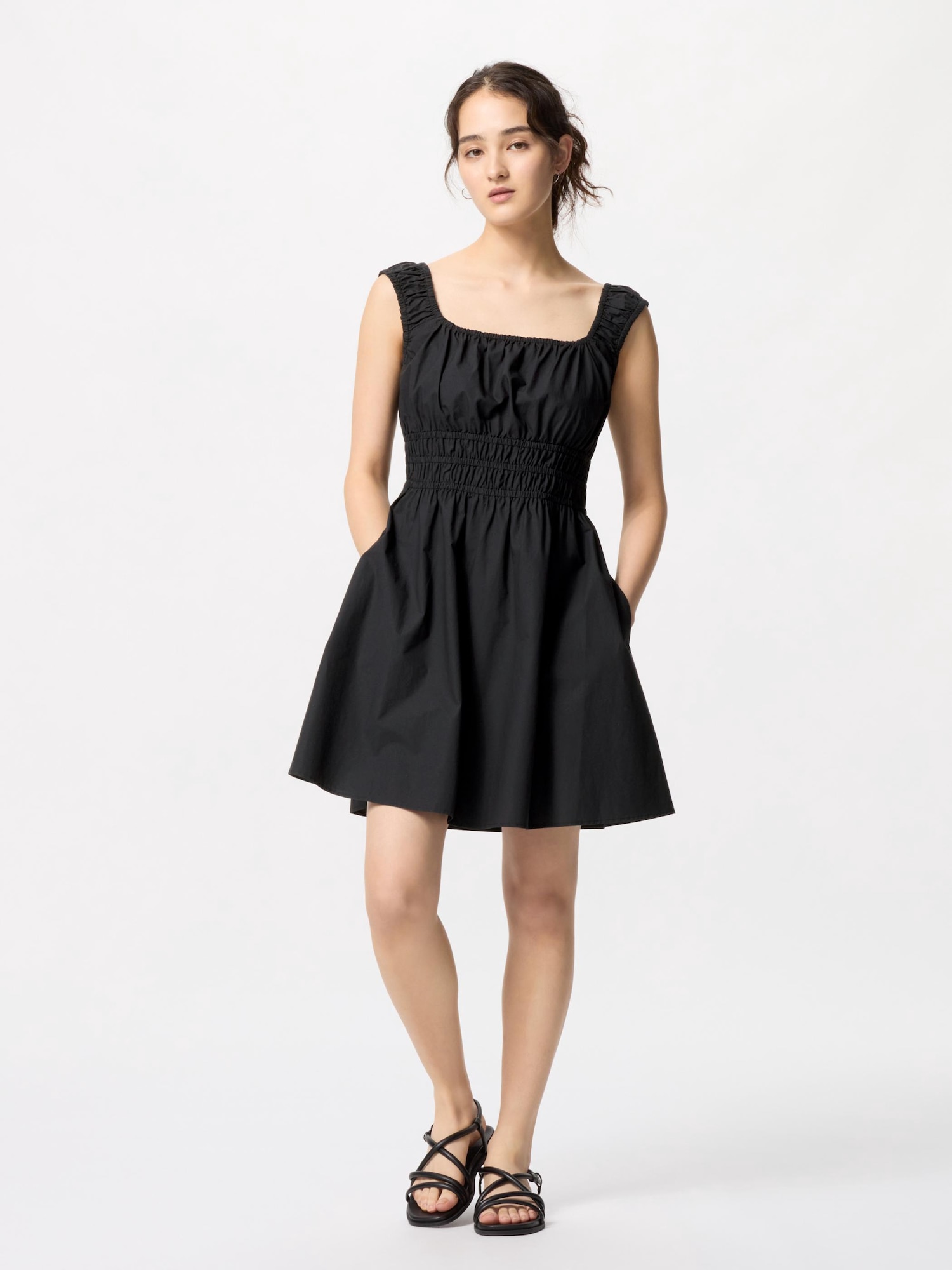 Хлопковое мини-платье на сборке, без рукавов — UNIQLO