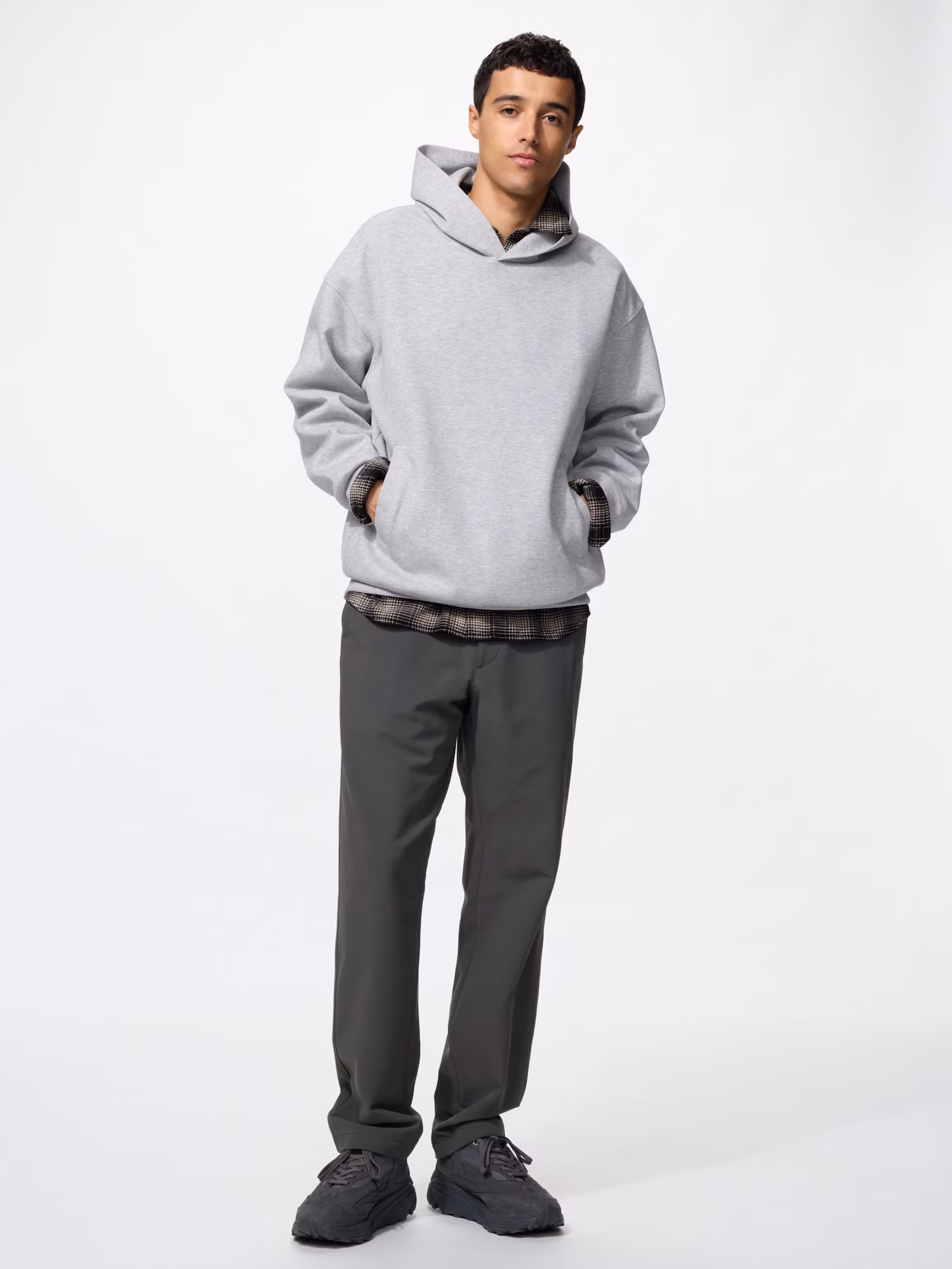 Утепленные эластичные брюки — UNIQLO