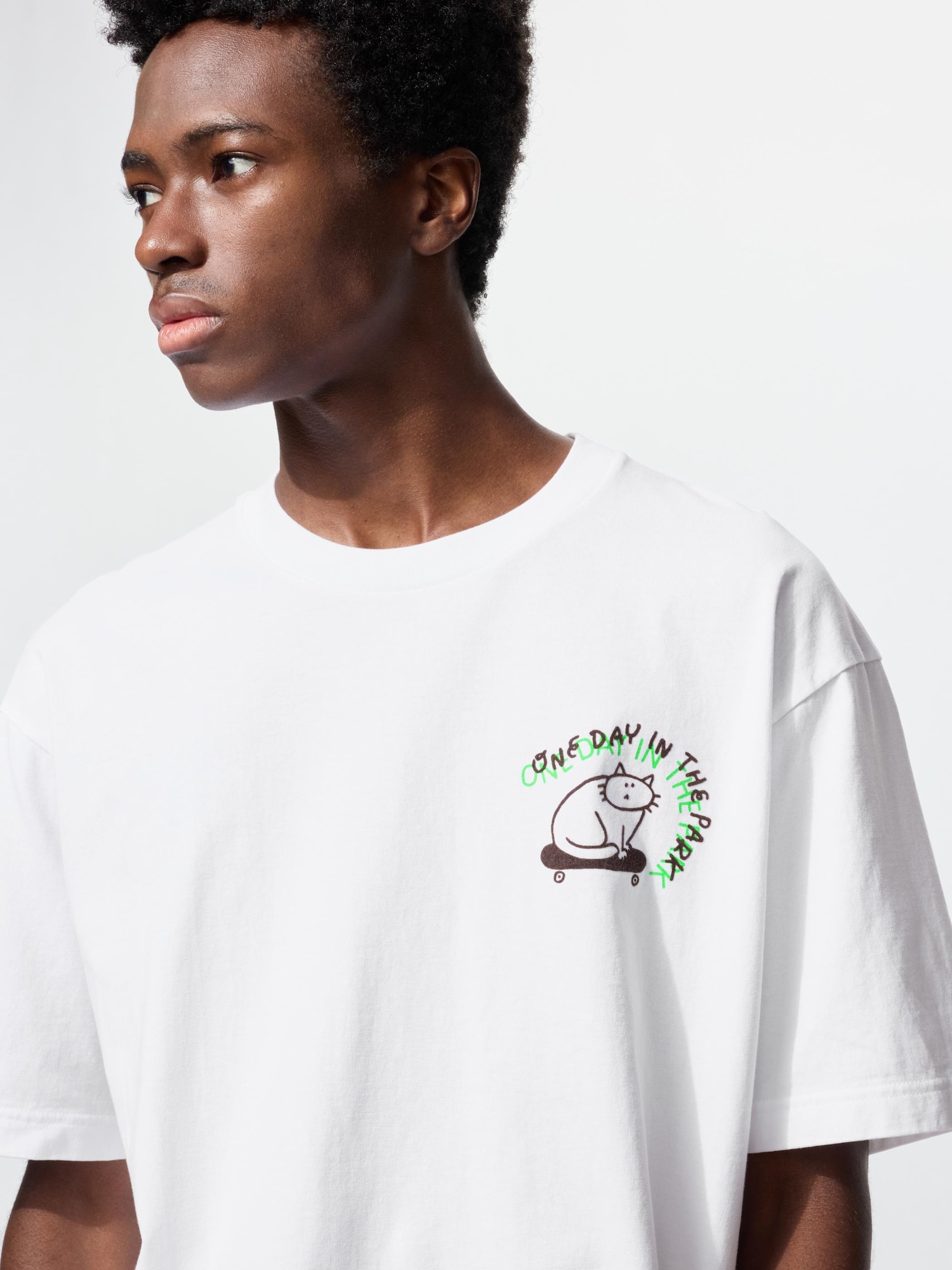 Такеба Ю UT/релаксфит — UNIQLO