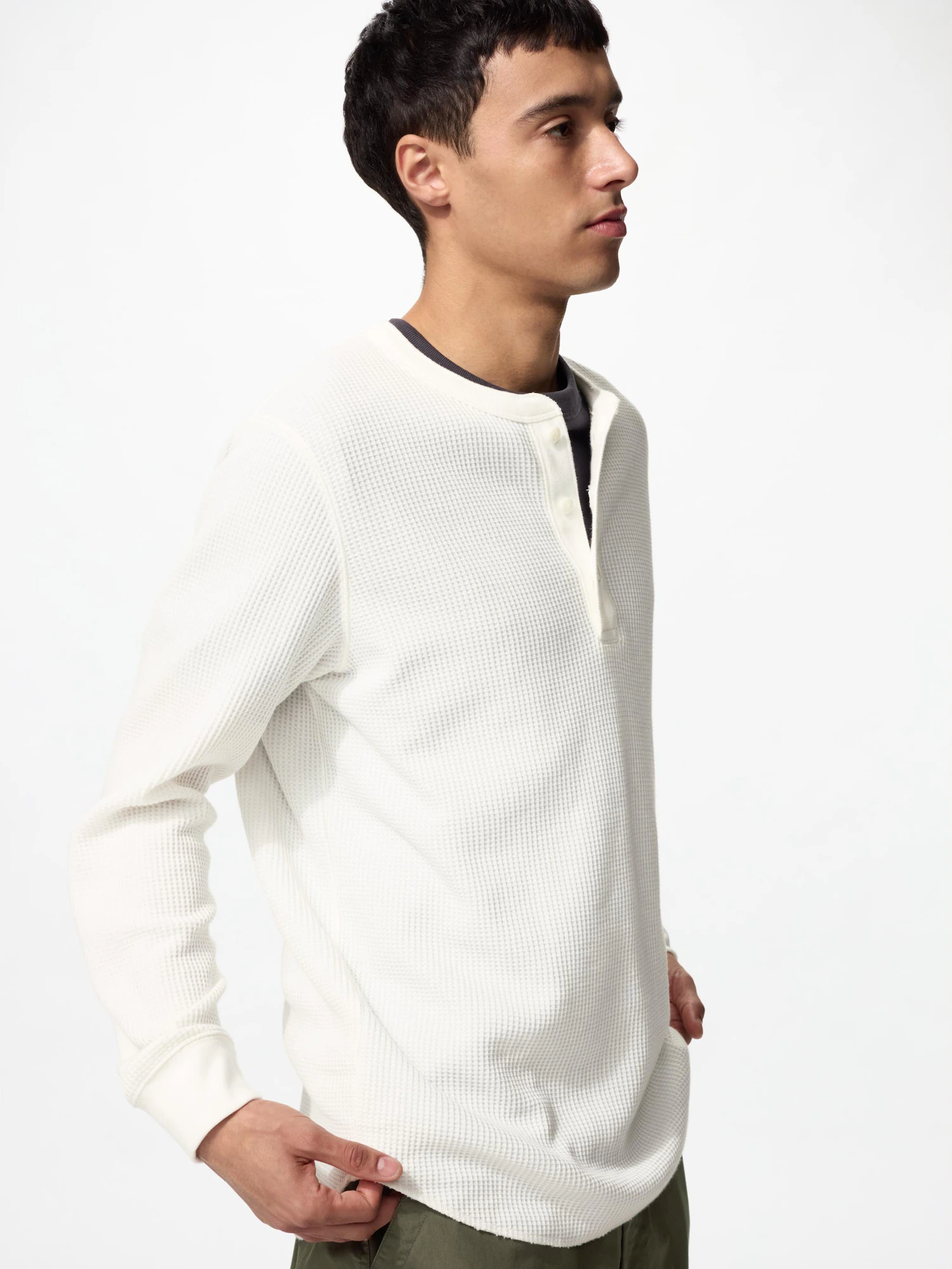 Футболка вафельная хенли длинный рукав — UNIQLO