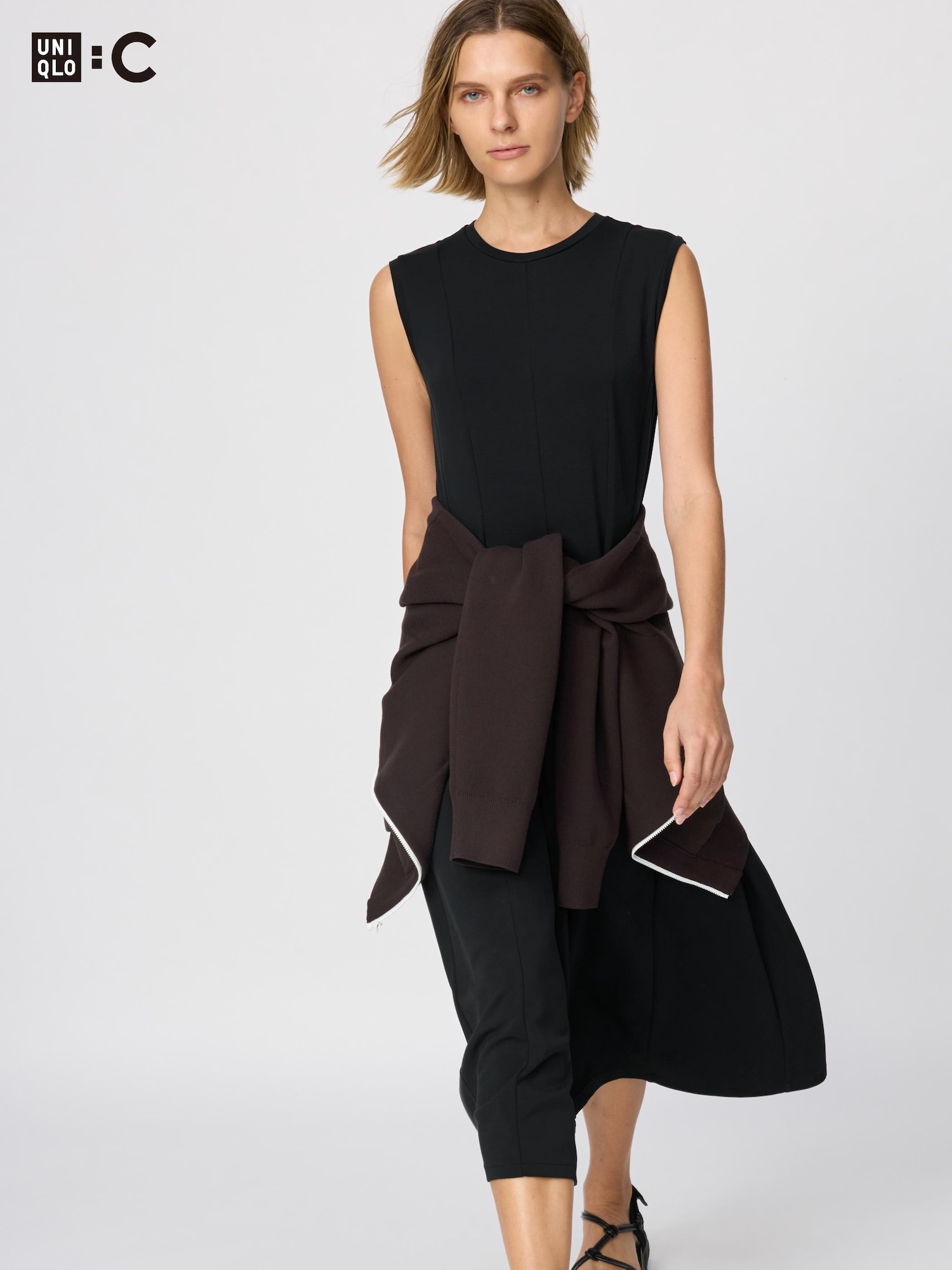 Платье приталенно-расклешенное — UNIQLO