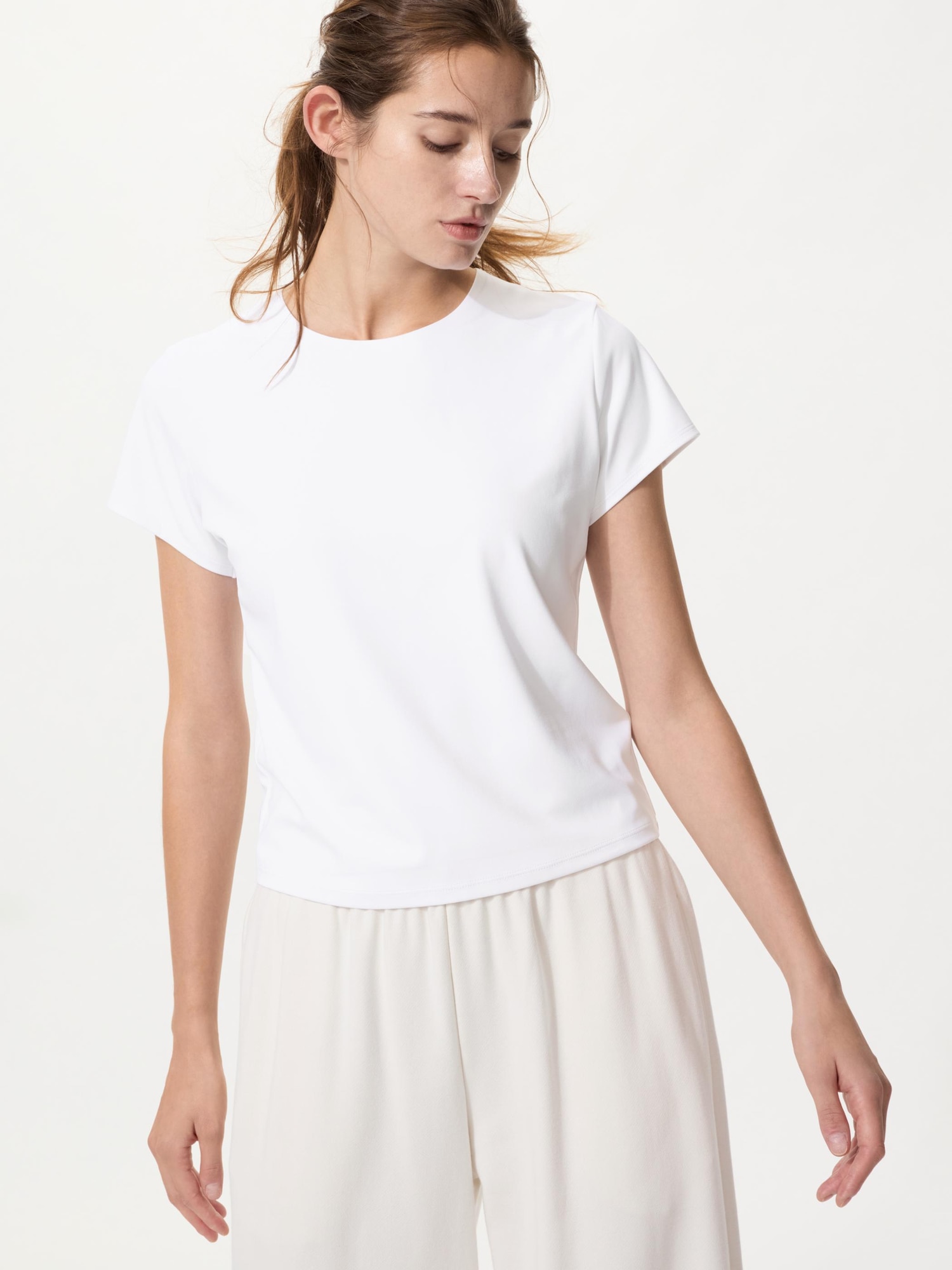 Ультраэластичная активная футболка — UNIQLO