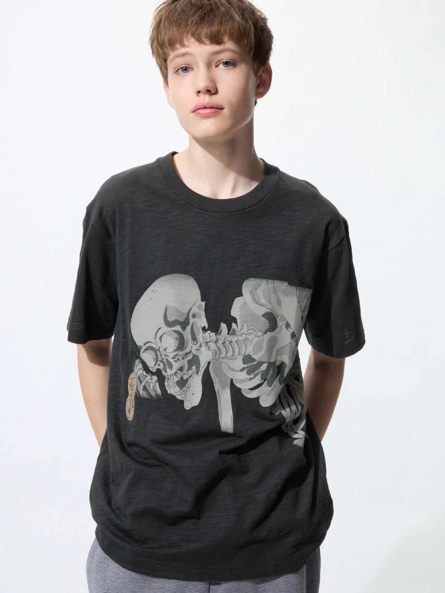 Укиё-э чёрная UT — UNIQLO