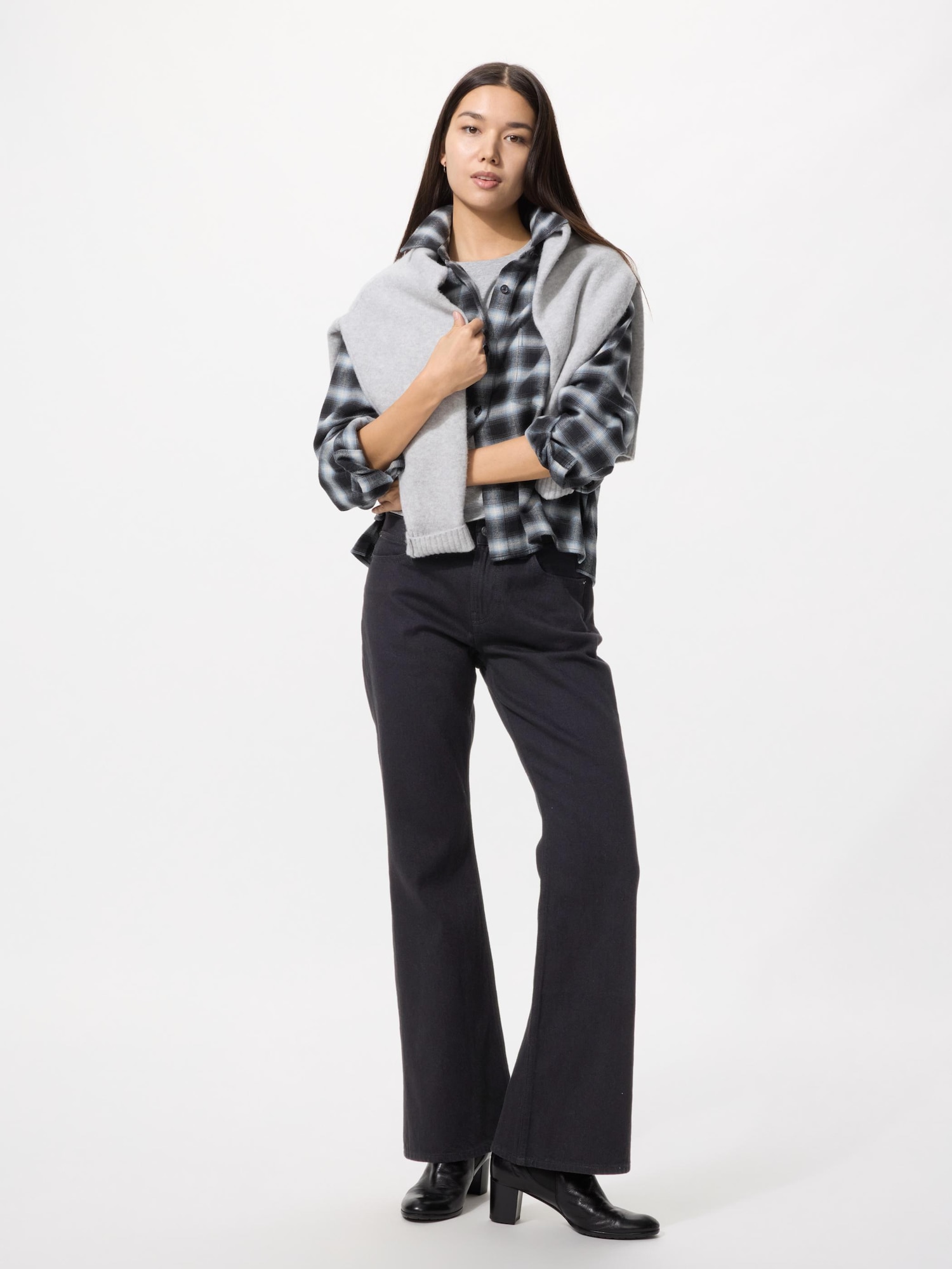 Джинсы бут-кат удлиненные — UNIQLO