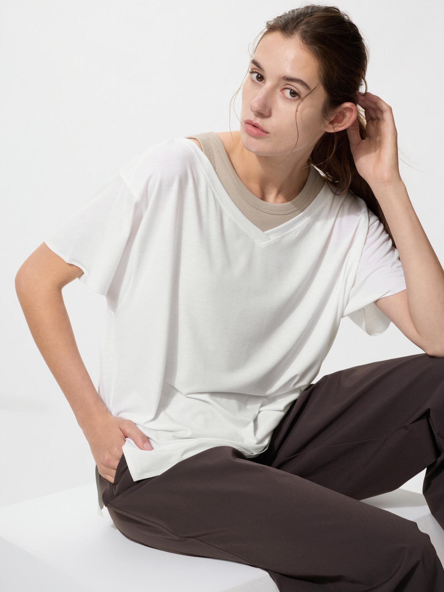 AIRISM расслабленная футболка V-образный/2way — UNIQLO
