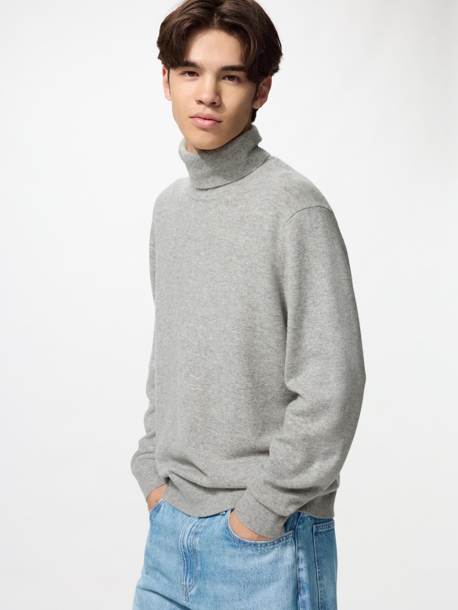 Кашемировая водолазка — UNIQLO
