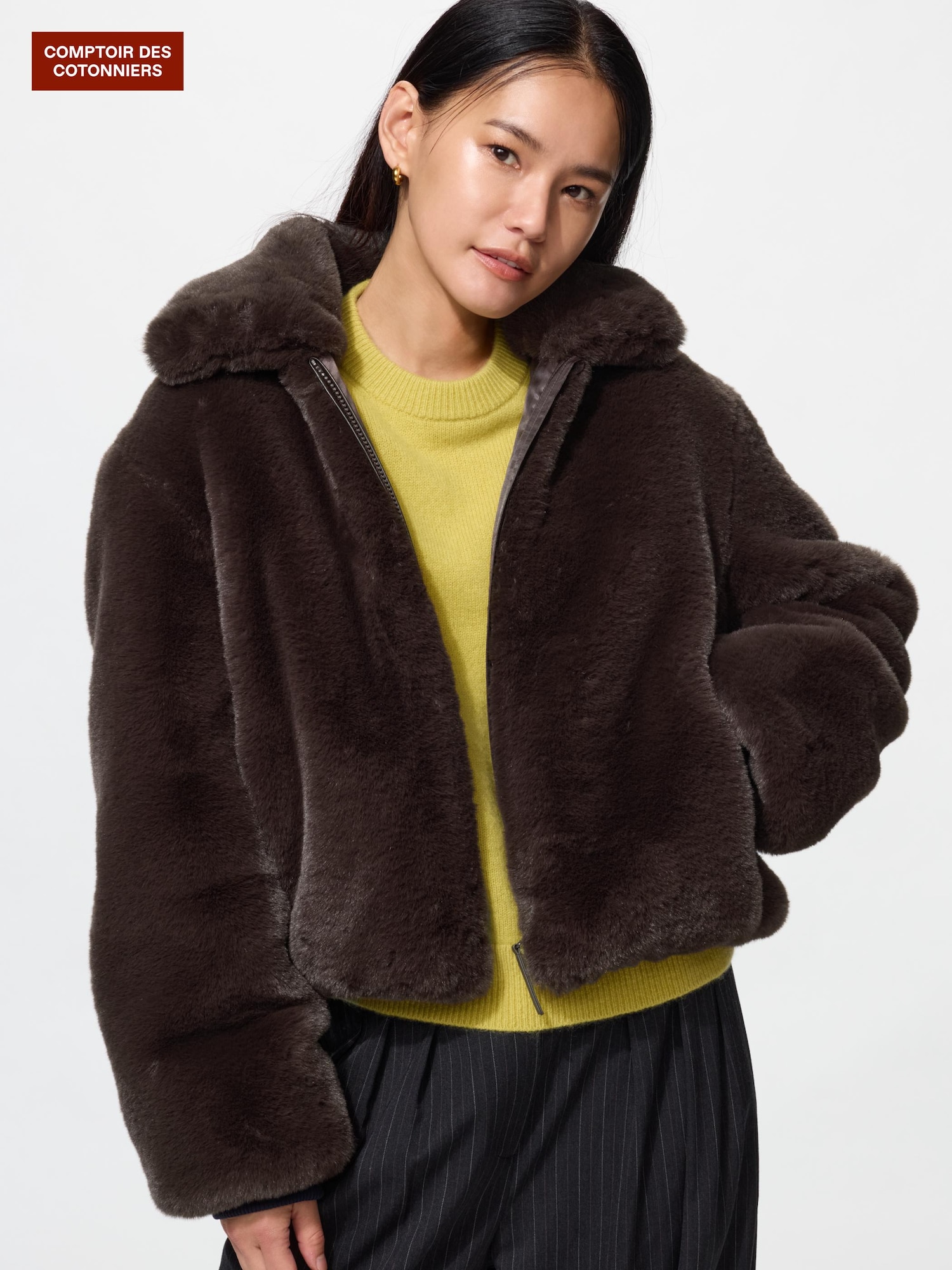 Короткий бомбер из искусственного меха — UNIQLO