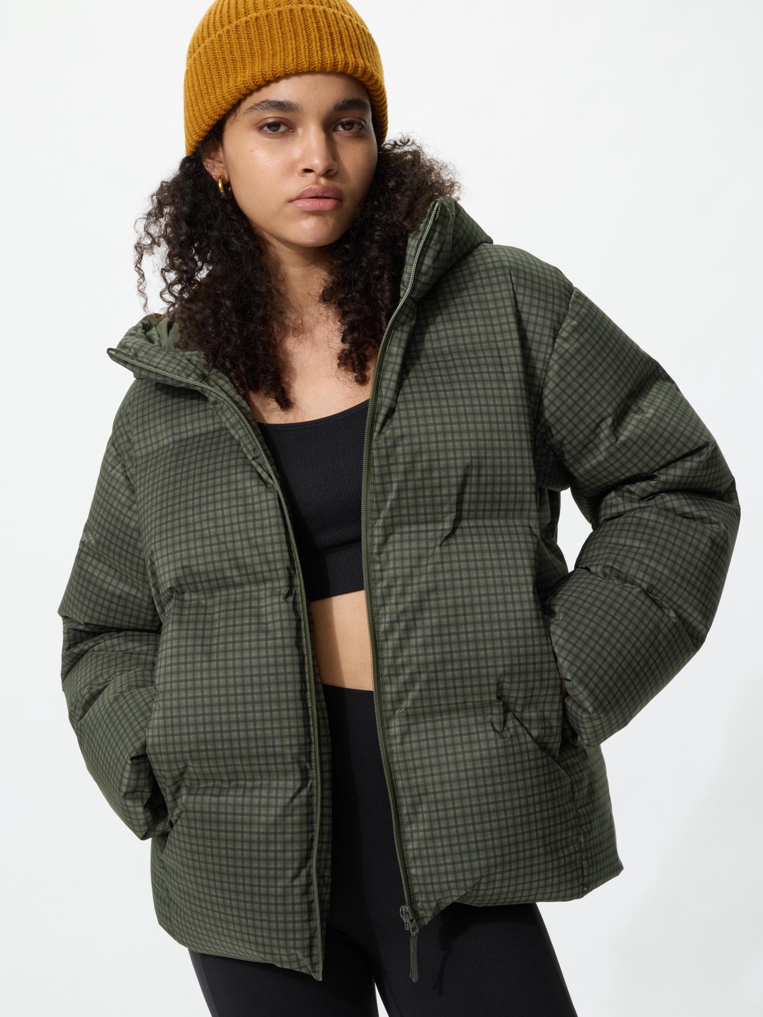Бесшовный пуховик с капюшоном — UNIQLO