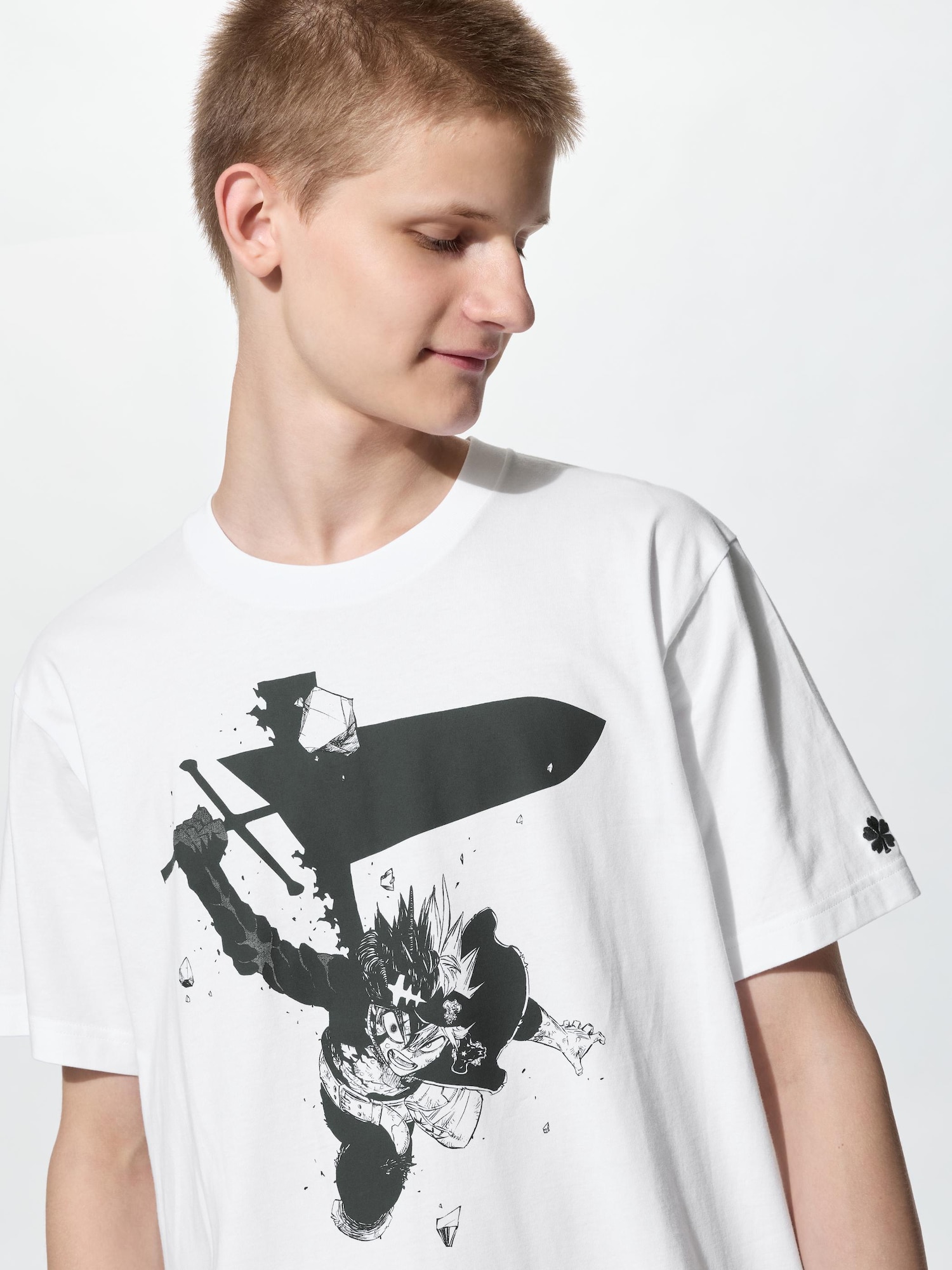 Манга UT футболка Чёрный клевер — UNIQLO