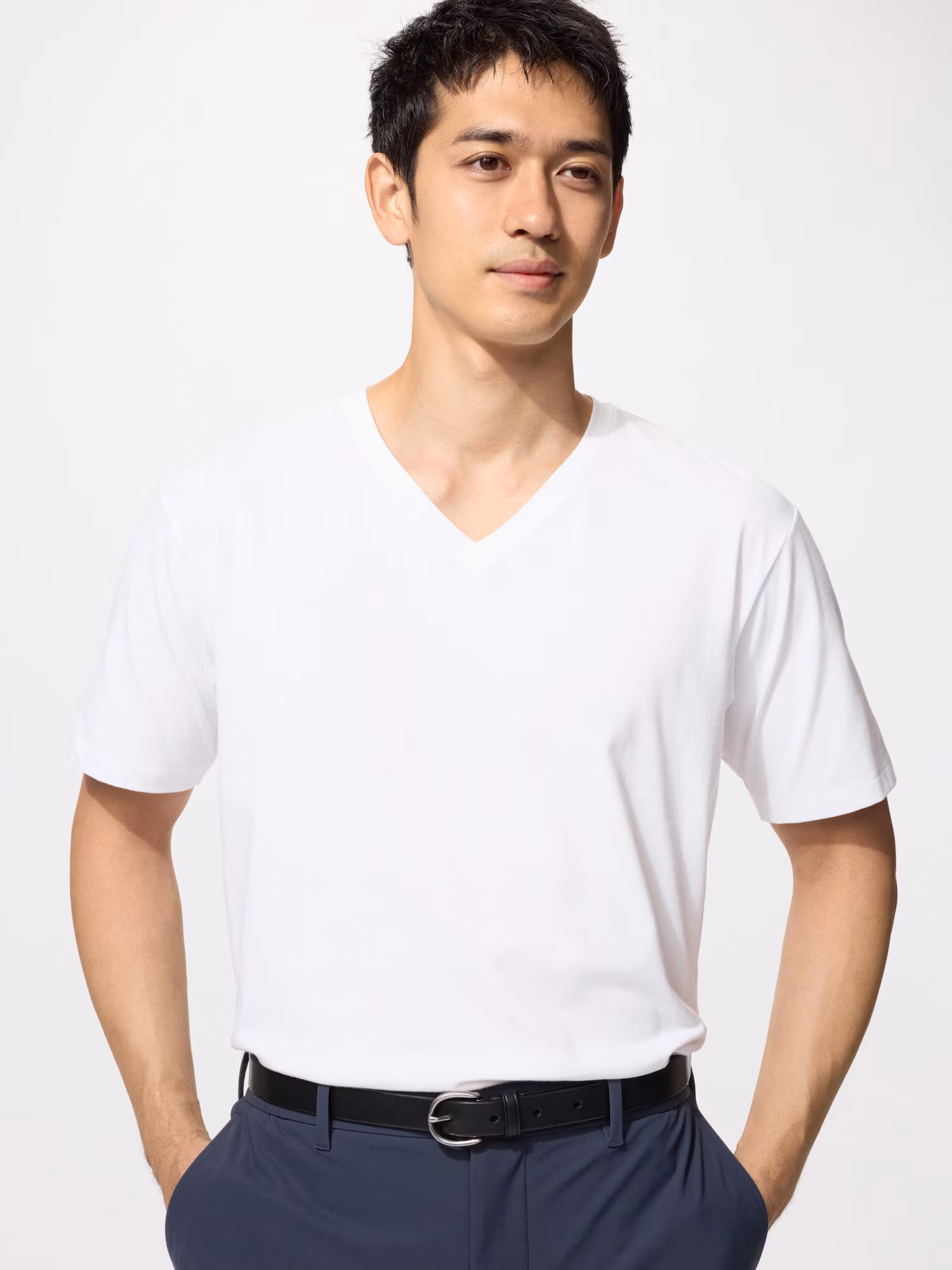 Футболка V-образный вырез AIRism — UNIQLO
